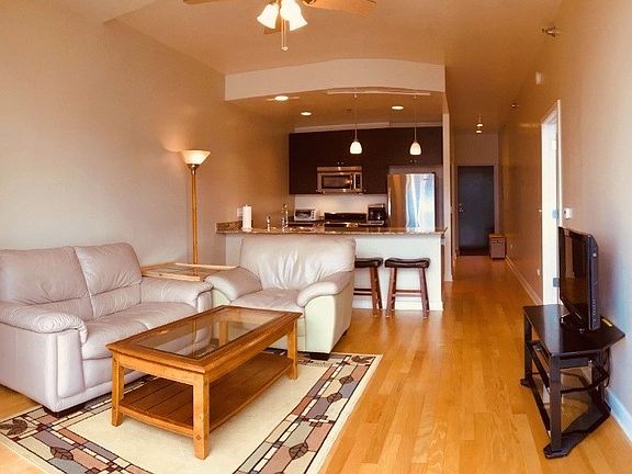 5th image of 303 W Ohio St #2604