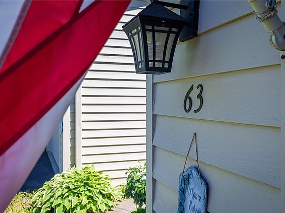 4th image of 63 Colonial Cir