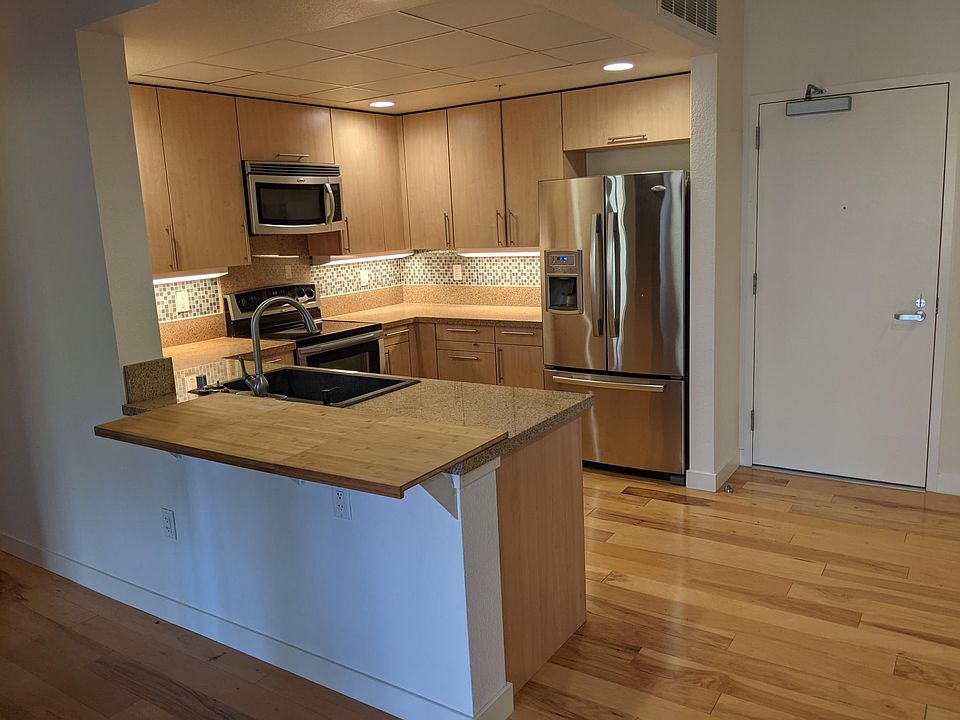 Kitchen, and entrance