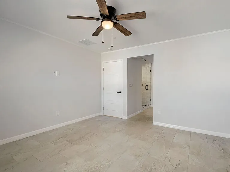 9493 Sky Pointe Dr — Photo 11