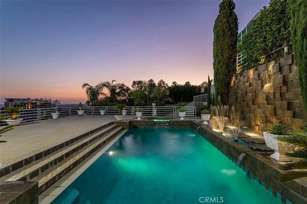 4 bed, 5.5 bath, 3900 sqft, $16,300 — Photo 4