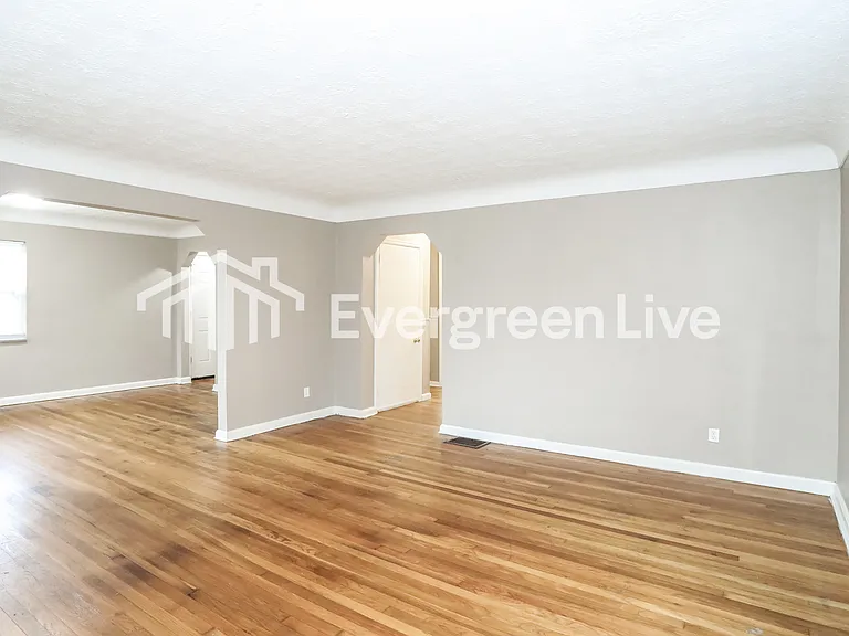 3005 Sheldon Ave — Photo 3