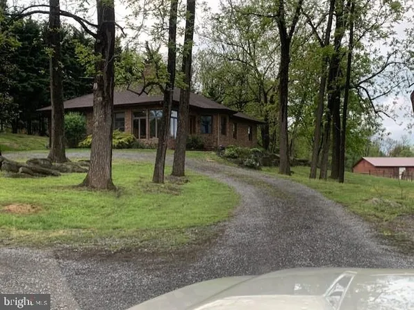 205 View West Ln, Clear Brook, VA 22624