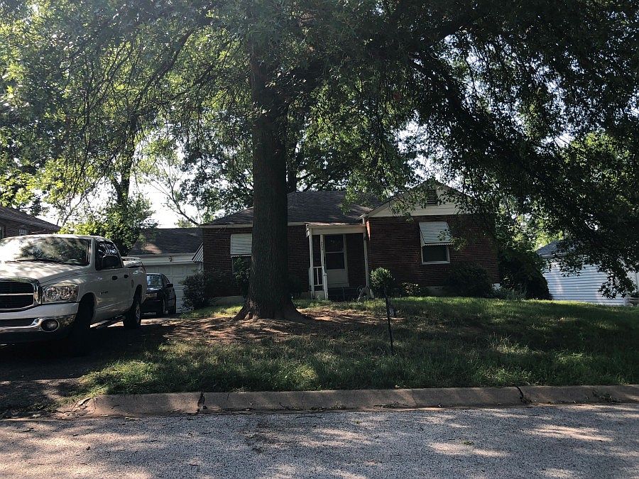 1st image of 2836 Chadwick Dr