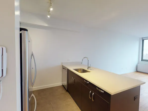 808 Columbus Avenue image 1 of 9