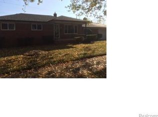 28820 Pinto Dr, Warren, MI 48093