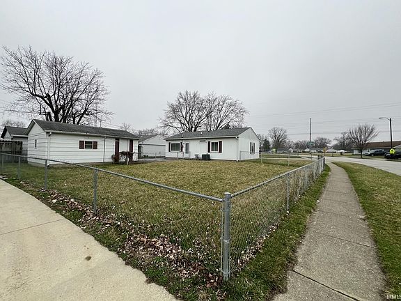2nd image of 3661 Redondo Dr