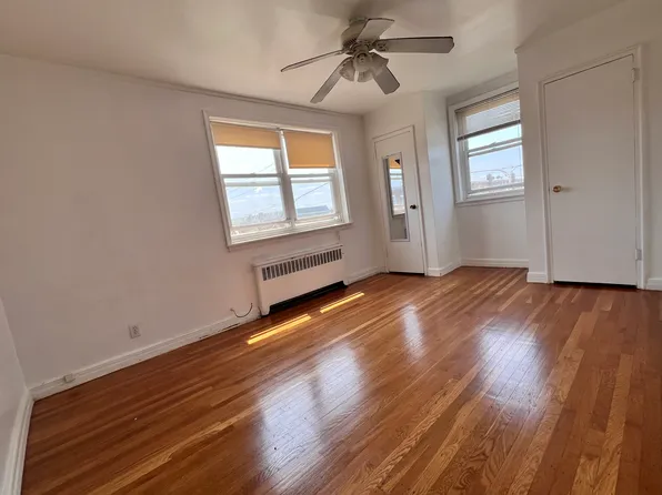 6901 Oakland St Floor 2, Philadelphia, PA 19149