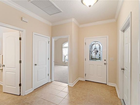 3rd image of 142 Cypress Run Dr