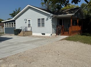 25308 S Center St, Channahon, IL 60410