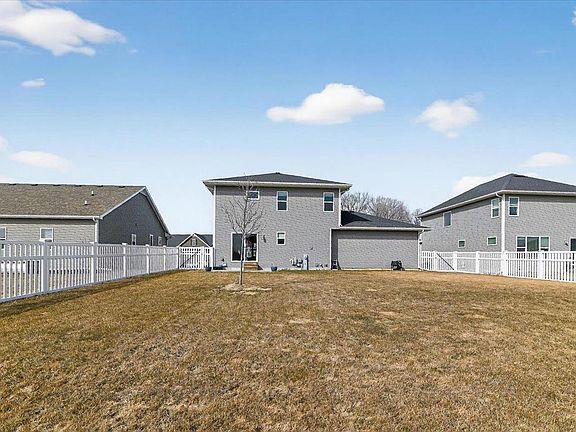 3rd image of 7115 Reston Heights Drive