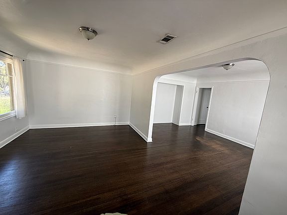 3rd image of 3105 Sherwood Ave #A