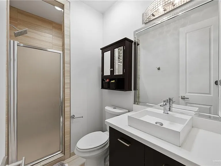 5008 W Sycamore Ave — Photo 17