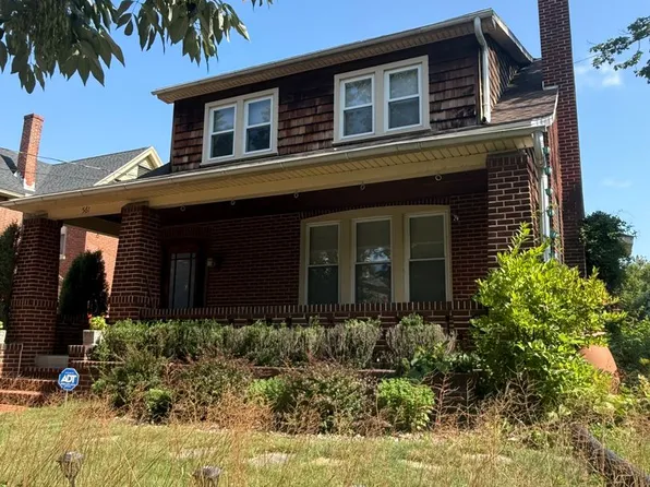 561 Montgomery Ave, Chambersburg, PA 17201