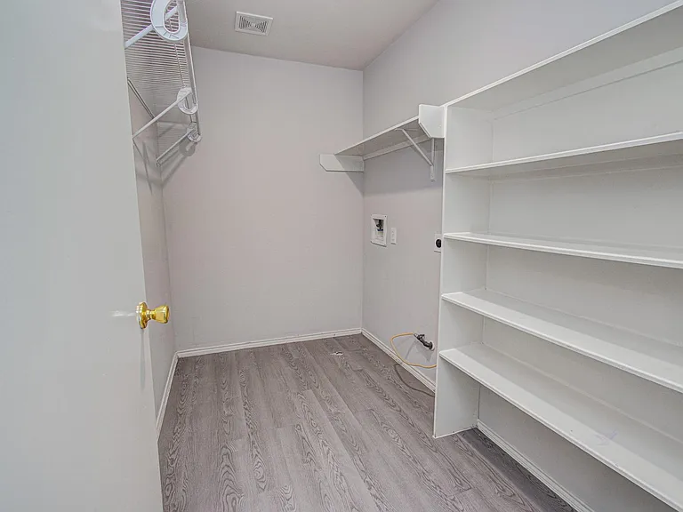 16126 Coleburn Dr — Photo 32