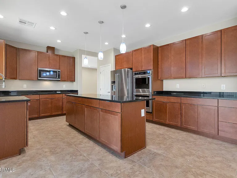 11971 W Patrick Ln — Photo 6