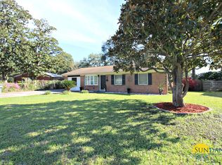 302 Coral Dr SW, Fort Walton Beach, FL 32548