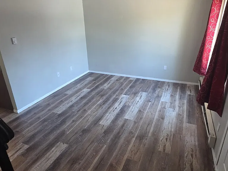 1162 Darby St — Photo 10
