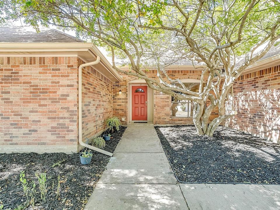 1st image of 456 Meadowhill Dr