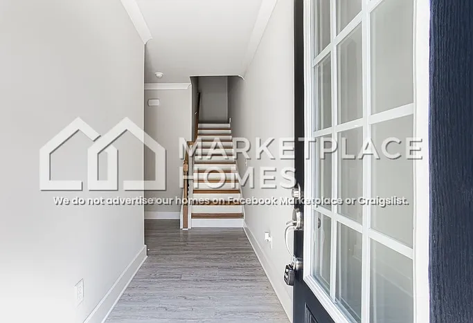 3 bed, 2.5 bath, 1807 sqft, $1,975 — Photo 2