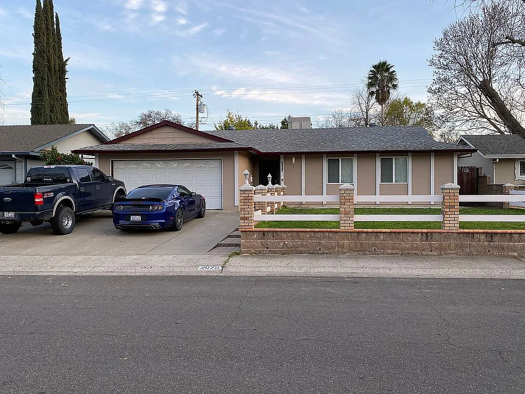 2079 Kellogg Way photo 1
