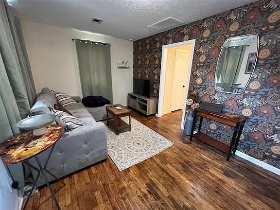 5th image of 303 McGoodwin Ave