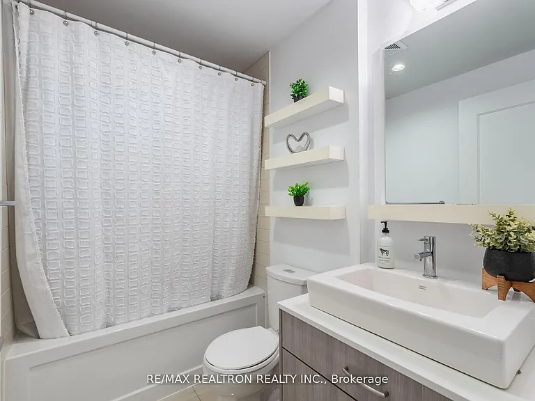9205 Yonge St #501 — Photo 8