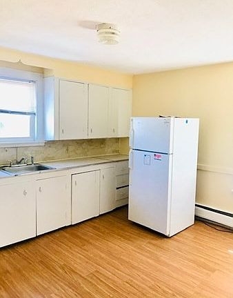 5th image of 22 Whittier St Floor 3