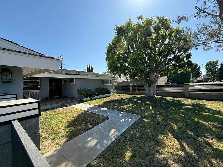 16820 Blackhawk St — Photo 2