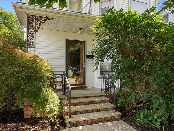 3rd image of 16 Riverside Pl