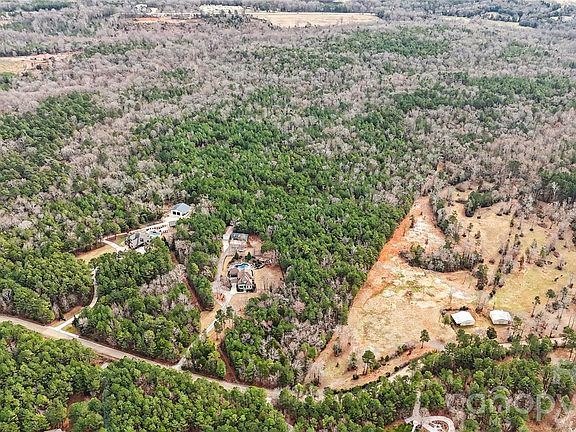 3rd image of 0 Three Crow Rd #D-2b