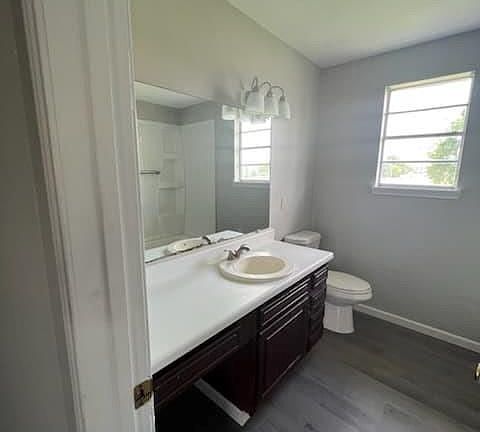 4th image of 1410 Edward Dr #B