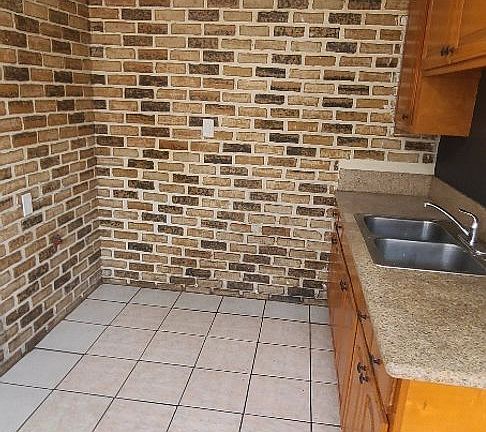 4th image of 1112 W 94th St APT 1