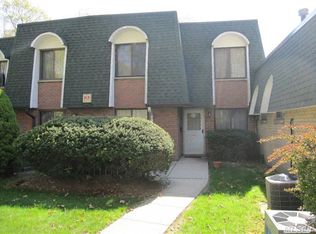 791 Blue Ridge Dr, Medford, NY 11763