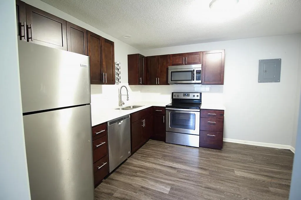 2530 W 47th Ave — Photo 3