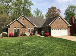 2689 Glen Forest Dr, Winston Salem, NC 27103