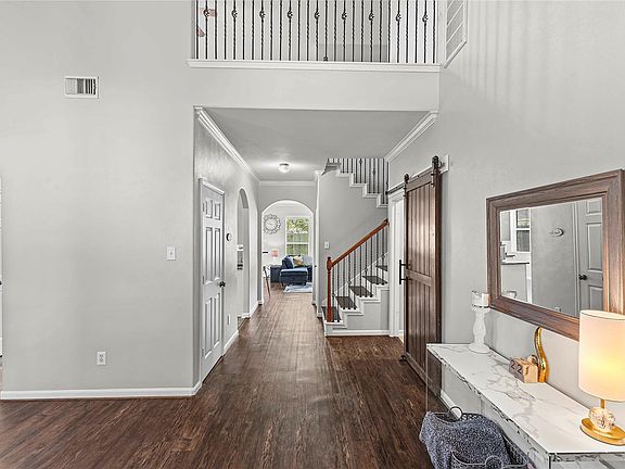4th image of 2701 Shallow Falls Ct