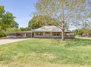 602 Willow Ave, Comanche, OK 73529