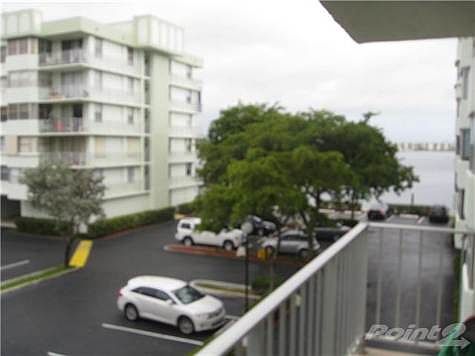 5th image of 16558 NE 26th Ave APT 3J
