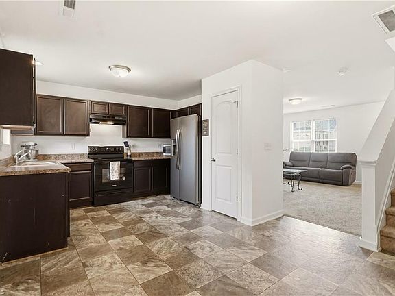4th image of 1715 Ransom Trace Ct