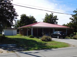 319 W 5th St, Rector, AR 72461