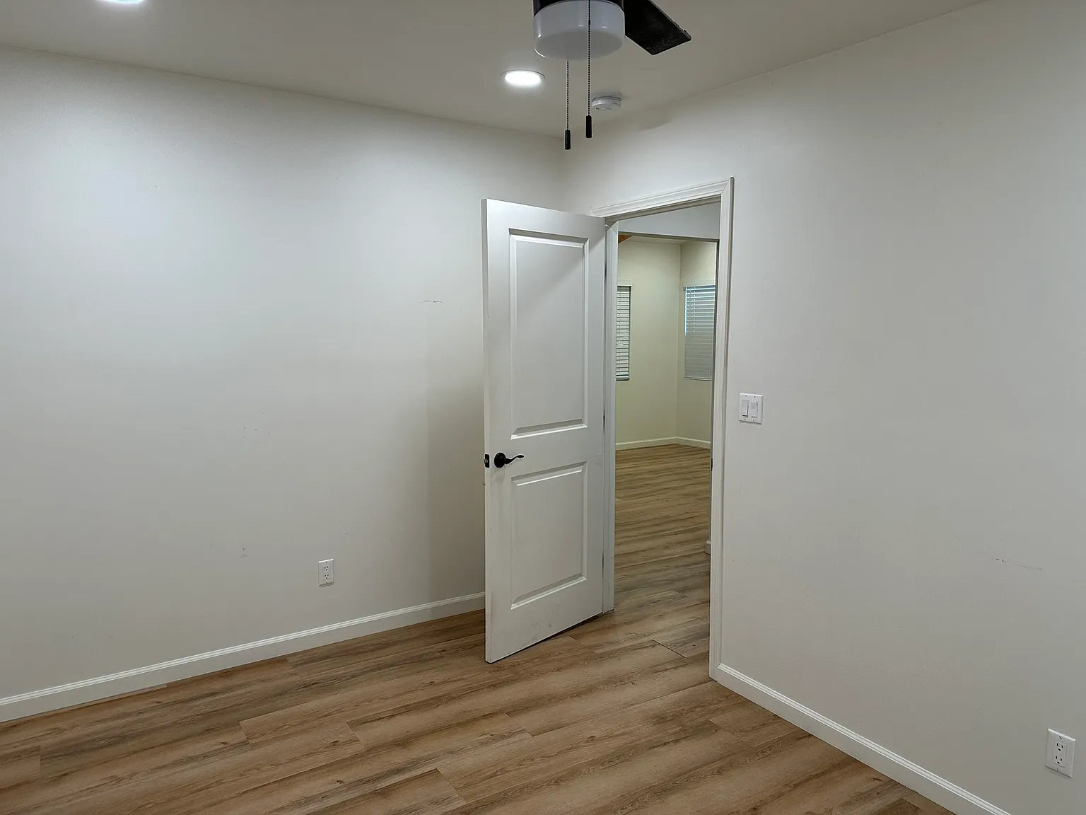 2 bed, 625 sqft, $2,500 — Photo 2