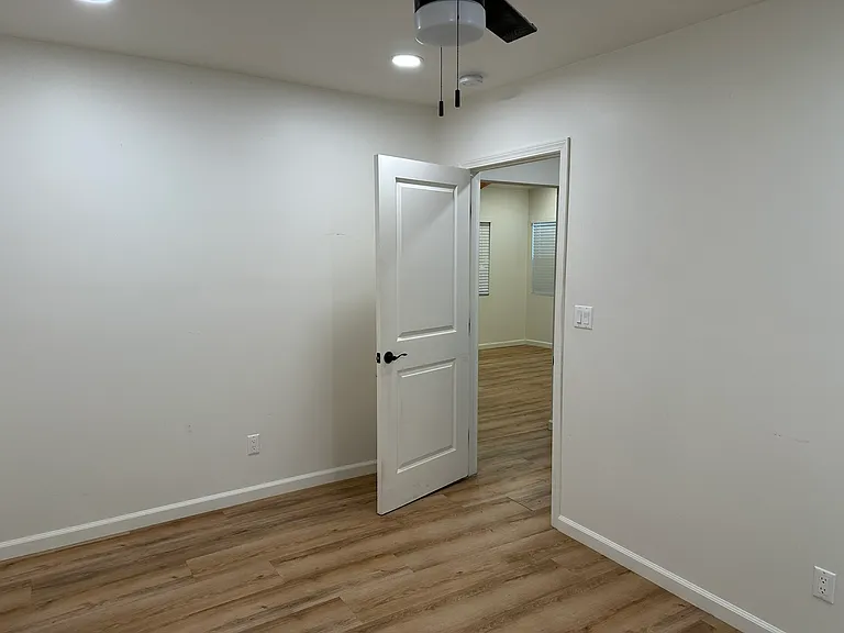 5740 Fountain Ave #5740 — Photo 2