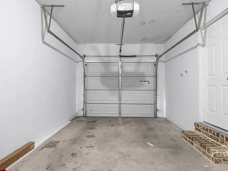 11903 Apache Ave #3 — Photo 33