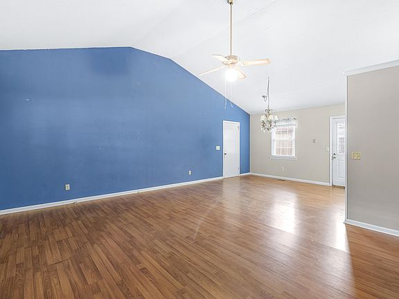 4th image of 4805 Fike Dr