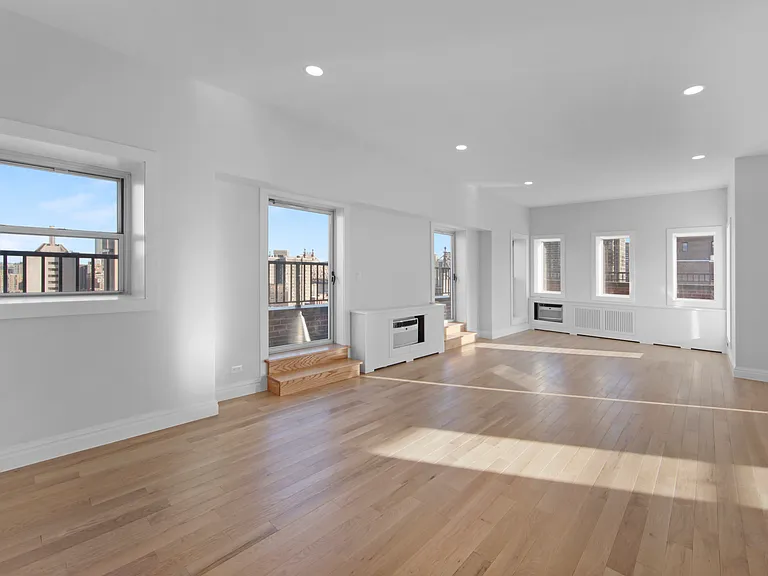 360 E 65th St #A — Photo 3