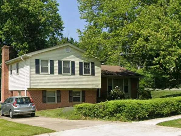 3501 Queen Anne Dr, Fairfax, VA 22030