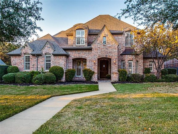 4th image of 318 Oaklawn Dr