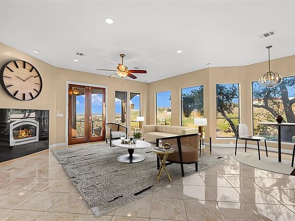 2nd image of 410 Cielo Cir Circle