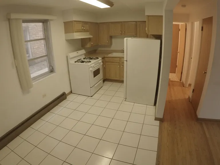 2604 Clarence Ave #2S — Photo 3